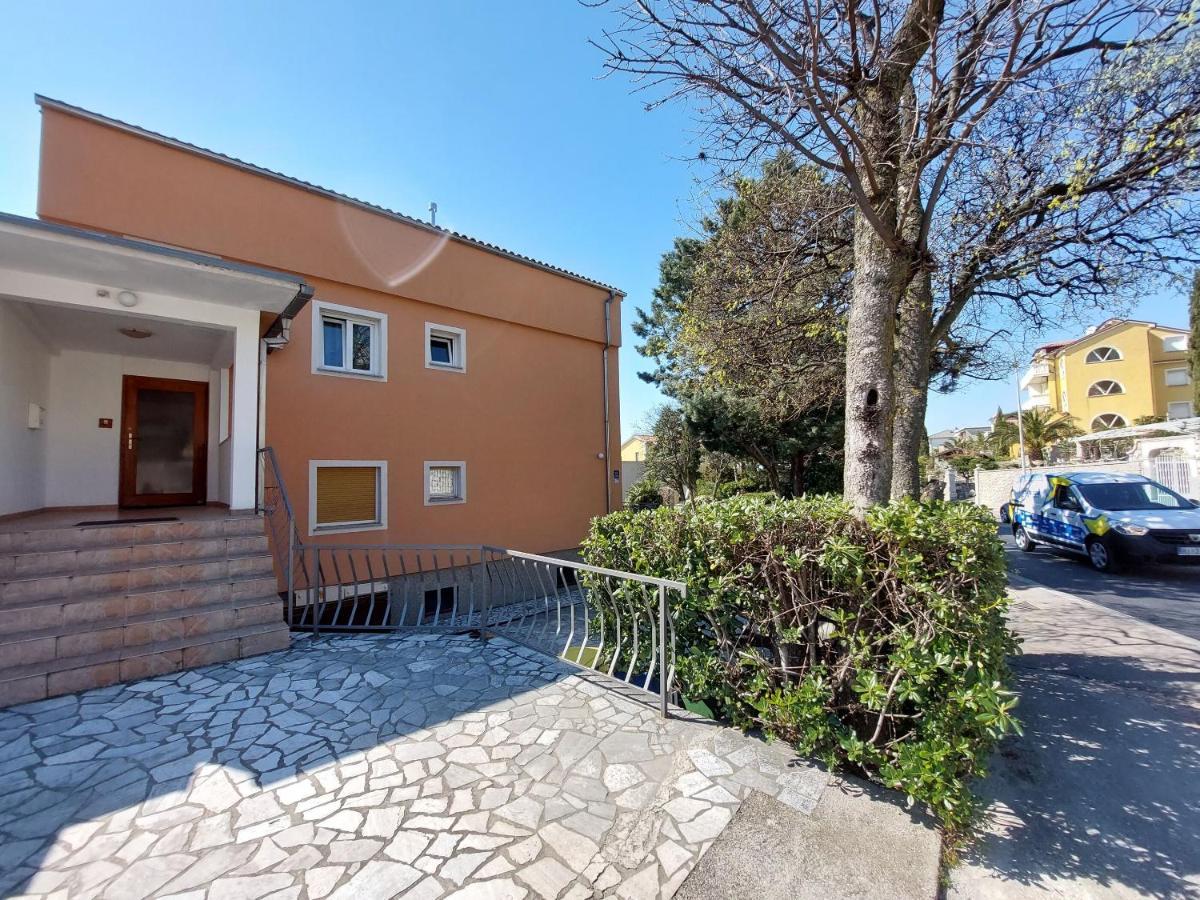 Apartments Faran Crikvenica Exterior foto